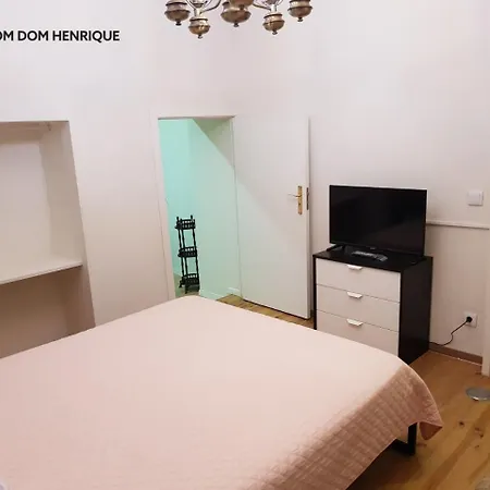 Casa Dos Navegadores Hostel *